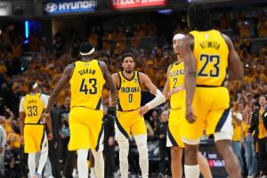 西亚卡姆：我爱我们球队的一切 打快打团队篮球 我知道我能帮上忙