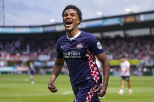 踢球者：3500万欧，药厂告知埃因霍温将激活蒂尔曼解约金条款