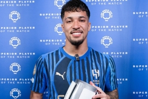 莱昂纳多：曼城是世界上最好的球队之一 进球献给患病的妈妈