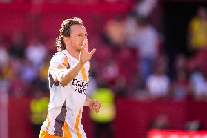 39岁303天，莫德里奇成为在正式比赛中代表皇马出战的最年长球员