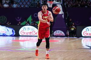 媒体人：王俊杰说明年可能会参加NBA选秀 没选上也会在海外找机会