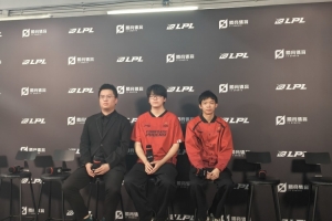 FPX赛后群访 教练：BLG和TES都很强 要做好我们自己的比赛内容