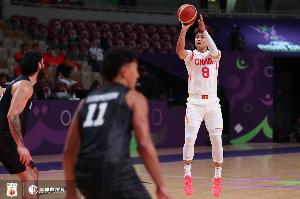 媒体人：上海男篮引进焦泊乔希望不大 买不起赵睿