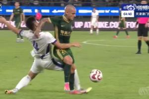 足协新一期评议：米特里策手臂击打属于严重犯规，主裁判漏判红牌