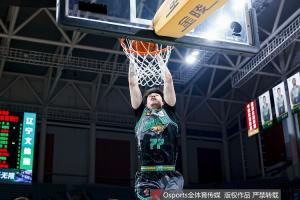 直播吧：辽宁对交易张镇麟持开放态度 除辽宁外他还愿去上海&深圳