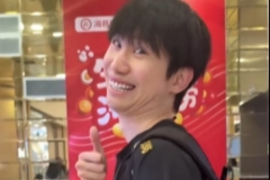 Doinb分享视频：我有100个labubu，是谁还没有呢？