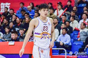 陈国豪：高中时最喜欢看詹姆斯打球 16年逆转夺冠给了我很大震撼