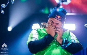 三届EVO冠军！街霸“猪皇”获其祖国官方重大表彰