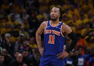 真挚的祝福！祝尼克斯球星布伦森29岁生日快乐！