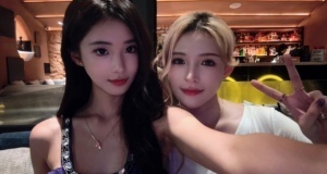 KGL解说诗诗晒照：跟sammi一起出来吃好吃饭饭