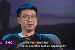 YB.Emo赛前采访：我要用我的无敌紫猫刮痧一刀刀把人砍死
