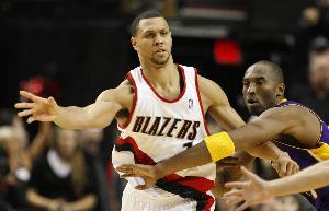 韦德：如果罗伊不受伤 他能和乔丹&科比&哈登&我&Logo相提并论