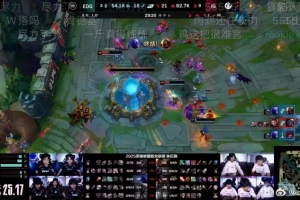 媒体人：中期虽然被EDG抓到几次机会 GALA拔毛闪EDG团战直接爆炸