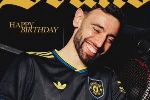 曼联官方祝B费31岁生日快乐，球员共出战294场贡献99球86助获两冠