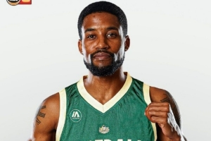 媒体人：澳大利亚归化前新疆外援布莱斯-科顿 球员效力澳洲多年