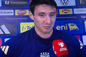 坎比亚索：这是我踢过最奇怪的比赛 以色列每次进攻都感觉要出事