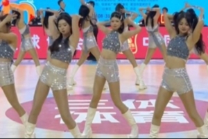 福建男篮主场啦啦队晒舞蹈视频：真是方向失了南北 美得有点东西