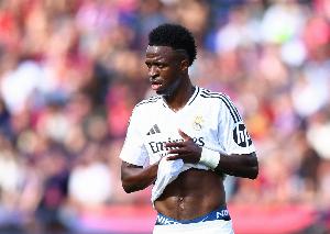 塞尔谈维尼修斯失宠：阿隆索更喜欢内线打配合 巴西人续约未解决