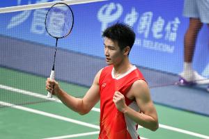 中国羽毛球大师赛次轮：李诗沣力克梁峻豪 顺利晋级下一轮