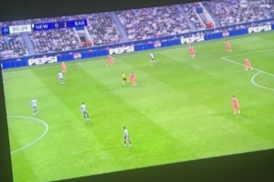 格拉利什看巴萨欧冠比赛：看佩德里和德容踢球真是享受