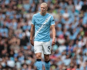 哈兰德回答球迷提问：为何口音英国化？因为我就是英国人