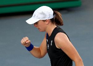 WTA500首尔站：头号种子斯瓦泰克以2-0横扫乔恩特，晋级决赛