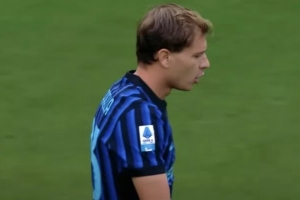 意媒：巴雷拉近期状态不佳，对尤文远射偏出后他抱怨自己倒霉透了