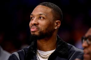 利拉德：作为客队球员来开拓者主场时 我找不着客队更衣室