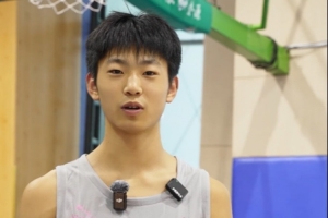 少年拉满弓 不惧岁月不惧风！对话U16男篮小将张淳智