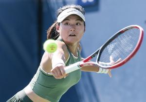 王雅繁因下背部伤势退出中网，她的签位由幸运落败者阿朗戈替代