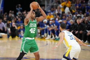 A-级签约！霍福德以多年合同加入勇士 带来宝贵的经验与投射能力