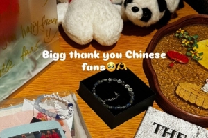 诺斯科娃社媒晒礼物：中国球迷送其《孙子兵法》