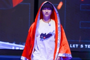 KPL选手Cat晒照：下次争做拳王 ​​​