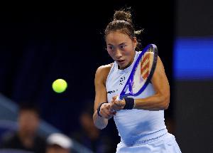 继续加油！郑钦文6-3诺斯科娃拿下第二盘，大比分扳成1-1平