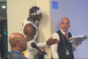 巴特勒调戏希尔德：听到我夸你没？没听到？对的 因为我没夸