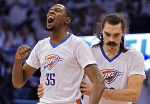 为大哥说话！亚当斯谈KD：他是个很酷的好兄弟 不是装逼的混蛋