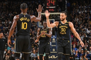 巴特勒：你甚至不需要是勇士的一员 也能理解库里对比赛的影响力