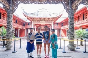 王曦雨和凯斯勒出席宁波网球公开赛活动，探索地方传统文化