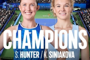 西尼亚科娃\亨特2-0击败达尼丽娜\克鲁尼奇，斩获武网女双冠军