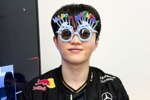 Keria更博：在中国过生日的当天进行了第一场比赛 希望可以在中国待得更久