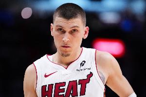 老鹰解说员：和热火工作人员聊过 他们说希罗会为揭幕战做好准备