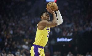 中投靓仔！八村塁半场12中7&三分3中1拿到15分 第二节单节13分