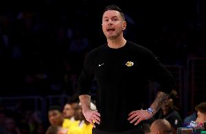 雷迪克：我知道揭幕战的首发 剩下的比赛还不太清楚&要根据情况来