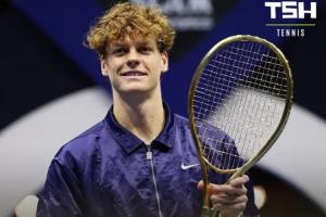 收麻了辛纳蝉联沙特六王赛，6场斩获1200万刀+25万刀纯金球拍