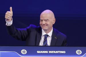 高海拔挑战！因凡蒂诺承诺：未来会在玻利维亚举办世界杯比赛