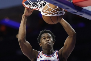 冲击最佳新秀！探花埃奇库姆半场12中6贡献16分2助 三分7中3