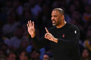 乌度卡：最后一攻原本设计让申京投三分 最后是阿门出手三分