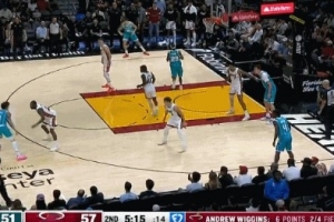 玩起来了！三球各种花里胡哨运控+拉杆妙传 曼恩三分一箭穿心