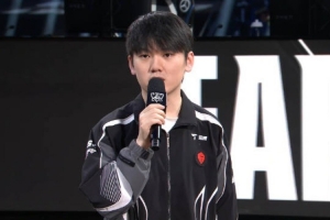 JackeyLove：我们上野打得非常好 把对面节奏打乱了 终于进四强了