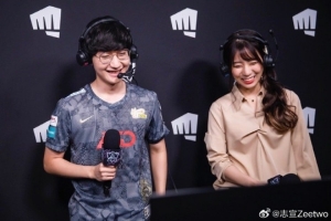 LCK主持人志宣分享和各时期的peanut合照：辛苦了老朋友 好好休息